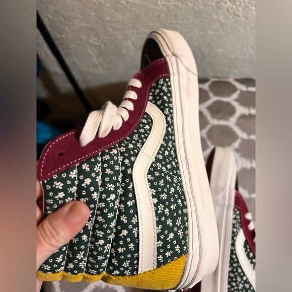 Vans Style 38 High-Tops with Red and Green Accents like new streetwear colorful - Picture 8 of 10